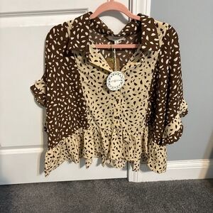 Umgee Brown and Cream Leaf Print Blouse